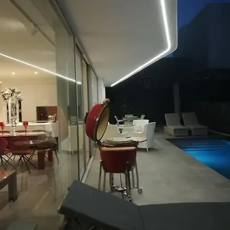 Sabina In Callao Salvaje