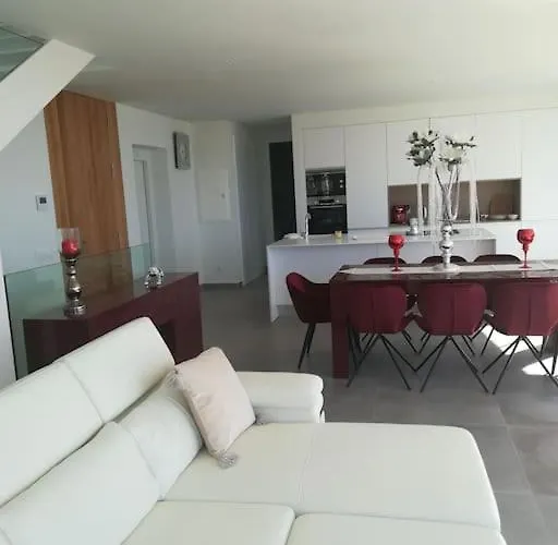 Sabina In Callao Salvaje