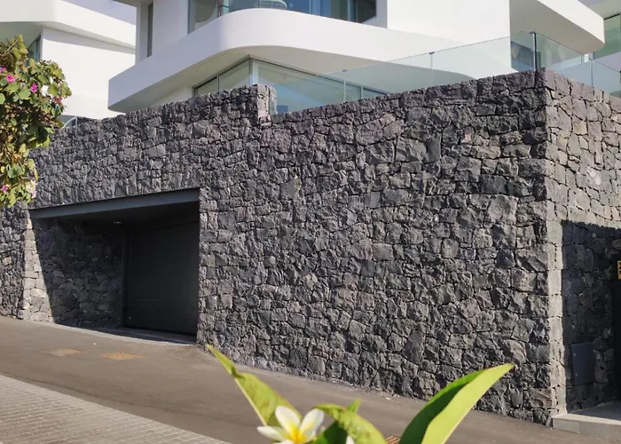 Sabina In Callao Salvaje