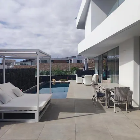 Sabina In Callao Salvaje アデヘ